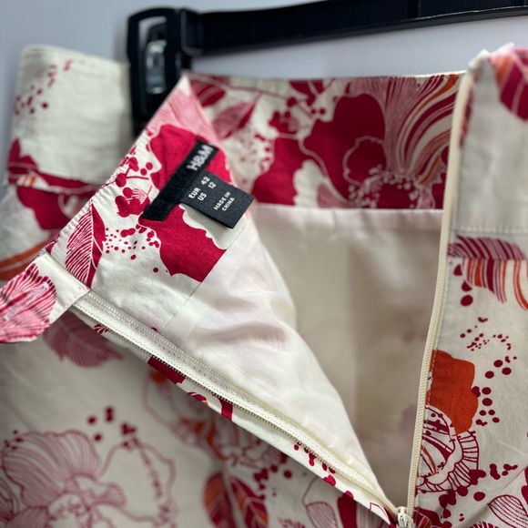 H&M A-Line Skirt Beige, Red, Orange With Lined Zipper Back Size 12 - Picture 7 of 7